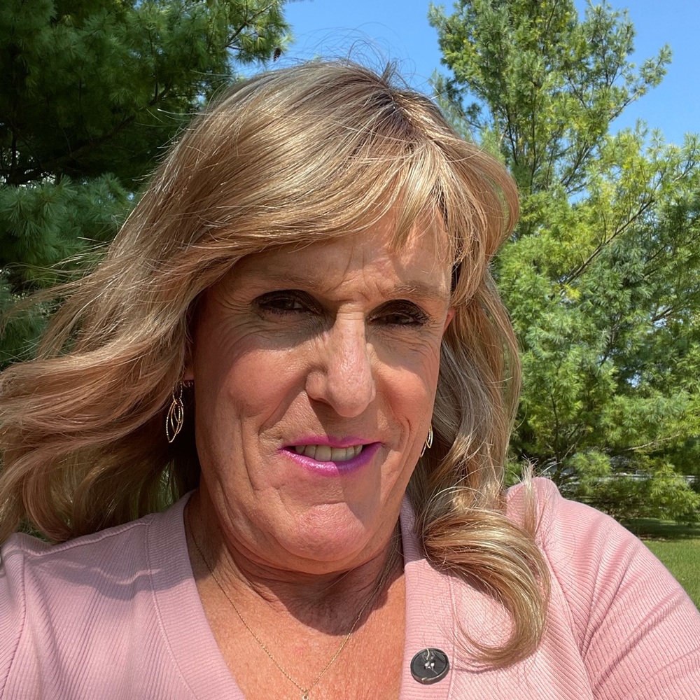 Meet your Posher, Lori